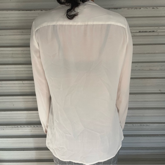 nice blouse! - Picture 3 of 3